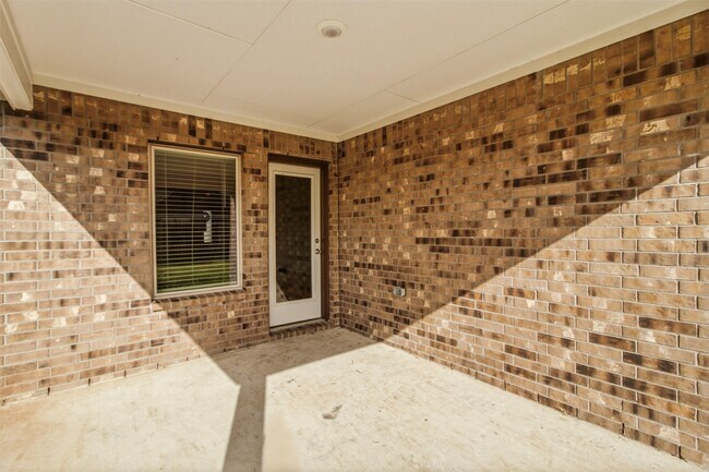 Building Photo - 5111 Winslow Grv Dr