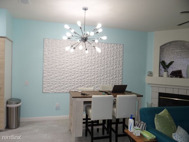 Foto del edificio - 2 br, 2 bath Condo - W. Harmon Ave.