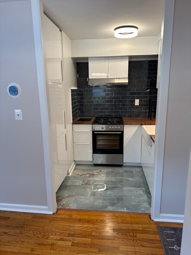 New Kitchen - 4412D Falls Bridge Dr