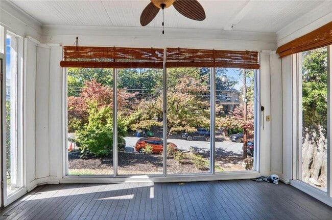 Photo - 641 Bonaventure Ave NE House