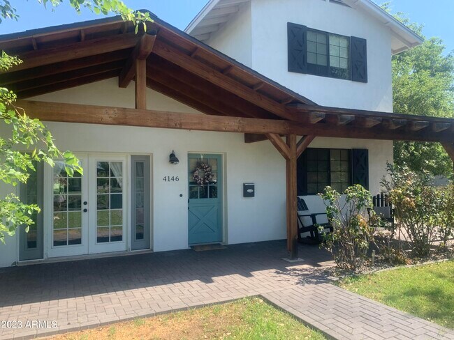 Building Photo - 4146 E Glenrosa Ave
