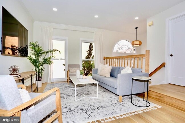 Foto del edificio - 1515 Templeton Pl