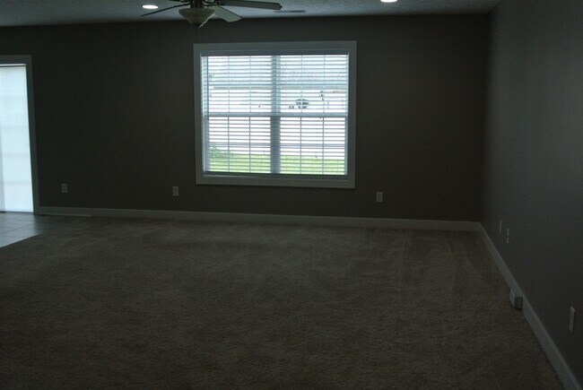 Foto del edificio - 1113 Blue Bell Way