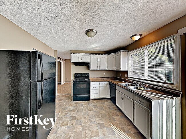 Building Photo - 6832 Chilham Dr