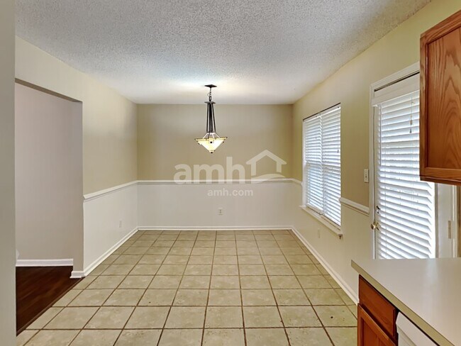 Foto del edificio - 13314 Michael Lynn Rd