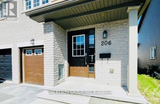 Building Photo - 206 Vision St