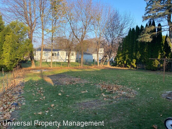 Building Photo - 3 br, 1 bath House - 265 Colonial Dr.