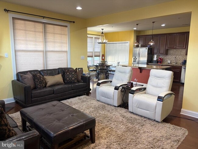 Building Photo - 105 Elton Farm Cir