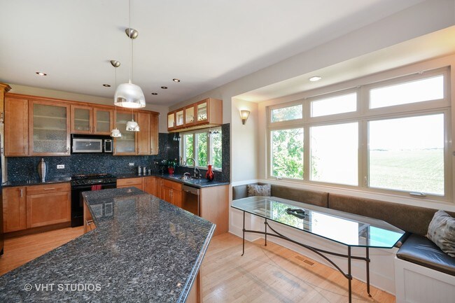 Building Photo - 615 Millview Dr