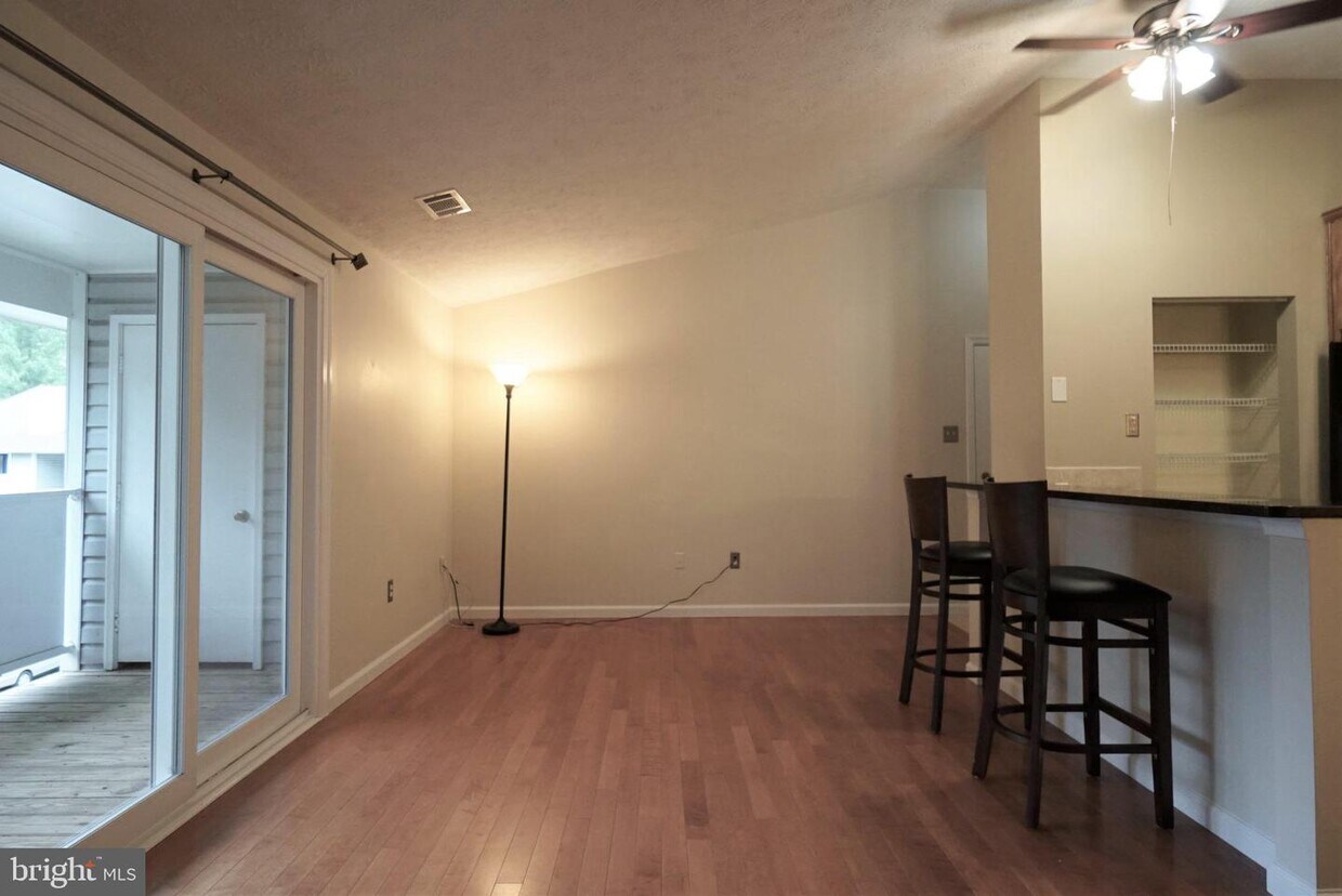 12301 Silvergate Way Unit M, Germantown, MD 20874 Room for Rent in