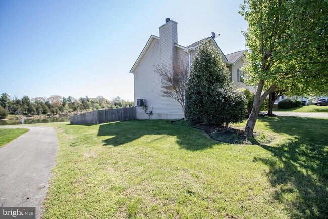 Building Photo - 22226 Goldenrod Dr