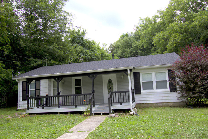 Foto principal - 905 Due West Avenue