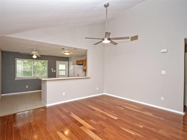 Building Photo - 11611 Norwegian Wood Dr