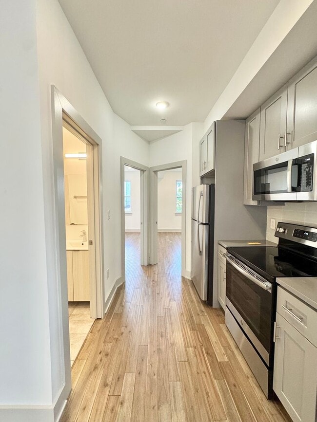 Building Photo - 3213 Haverford Ave