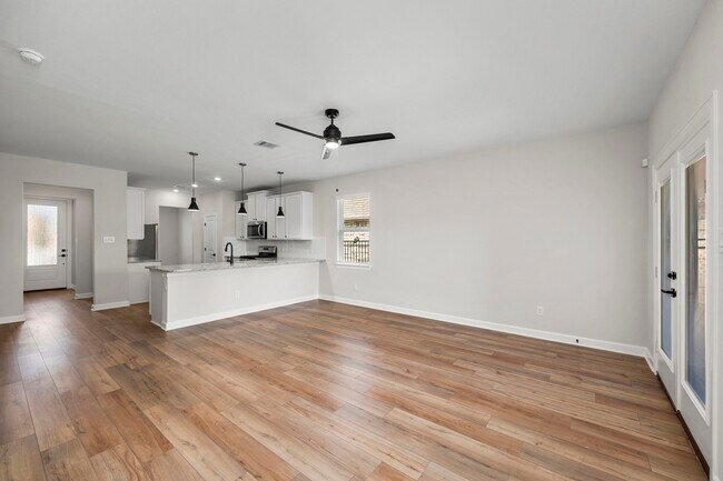 Building Photo - 3052 Sorrento Hl Dr