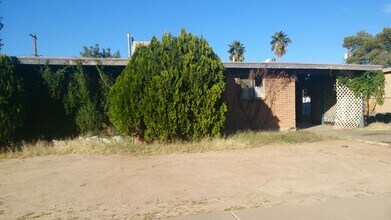 Building Photo - 6633 E David Dr