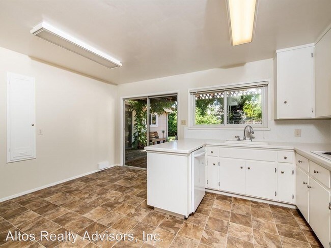 Building Photo - 3 br, 2 bath House - 726 Rose Lane