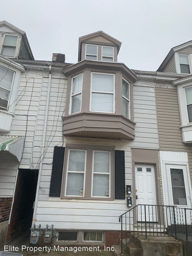 Primary Photo - 2 br, 1 bath House - 948 E. Princess #2