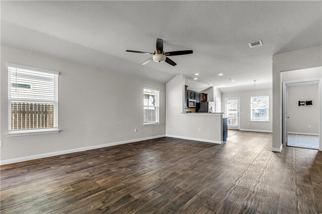 Building Photo - 200 Sandhill Piper St