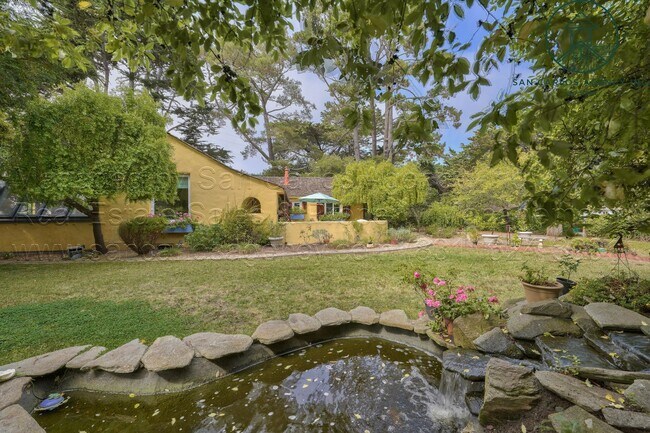 Foto del edificio - Adorable Furnished Three Bedroom Hatton Fields Home - Flexible Lease Term