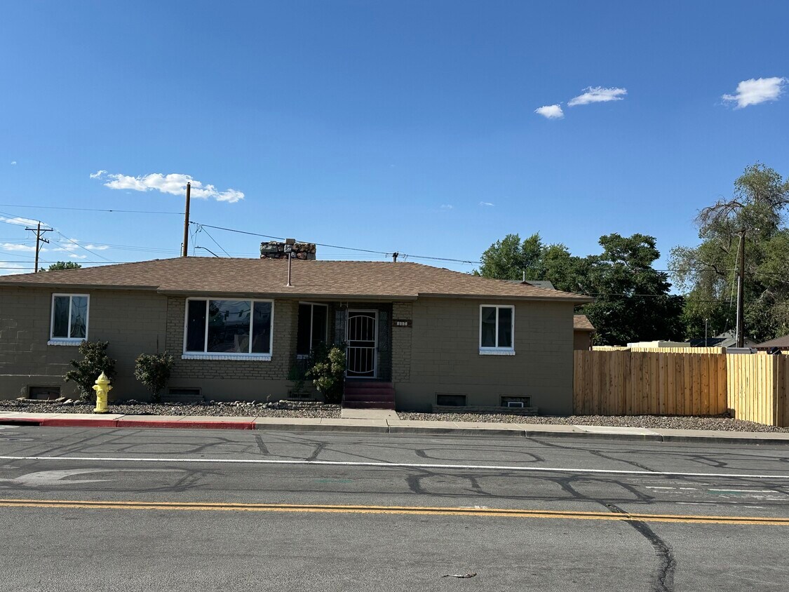 Primary Photo - 1662 C St