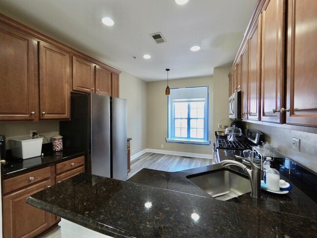 Building Photo - 49 Mallard Pl