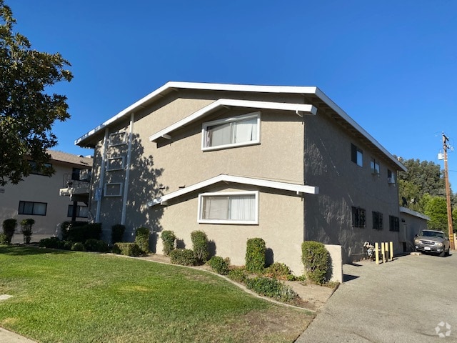 Building Photo - 10381 Pradera Ave