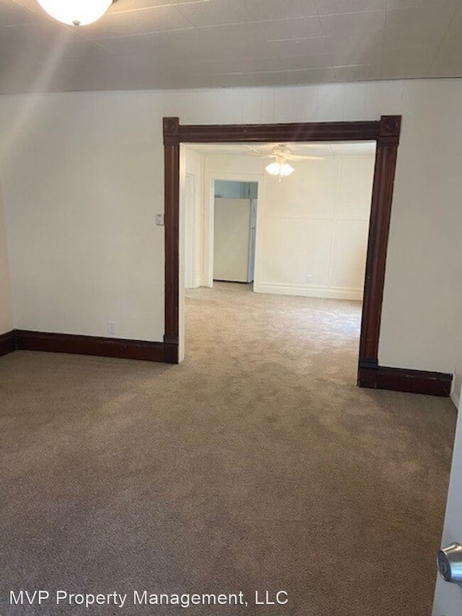 Building Photo - 5 br, 1.5 bath House - 212 N Youlon St.