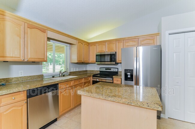 Foto del edificio - 25541 Exmoor Dr