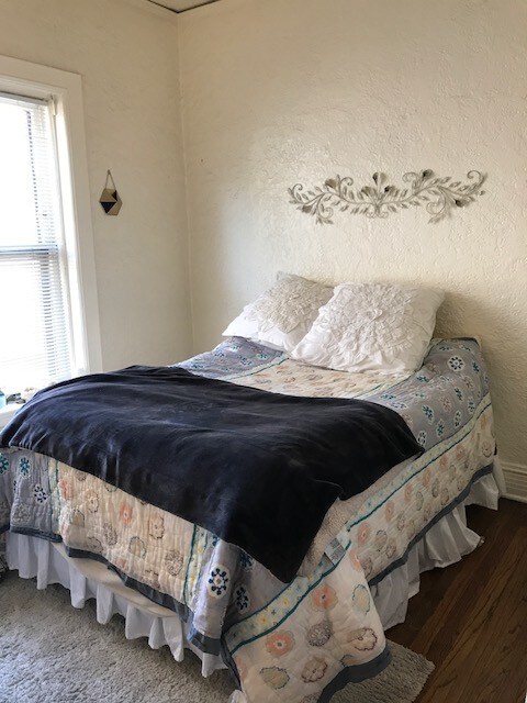 Building Photo - 1235 E 12th Ave