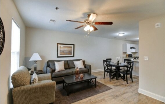 Building Photo - 208 Walnut Hill Dr