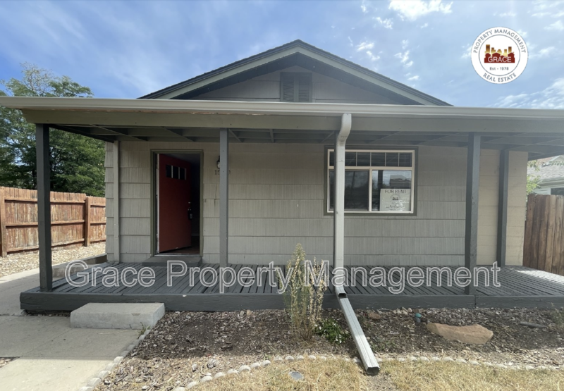 Primary Photo - 1580 Taft St