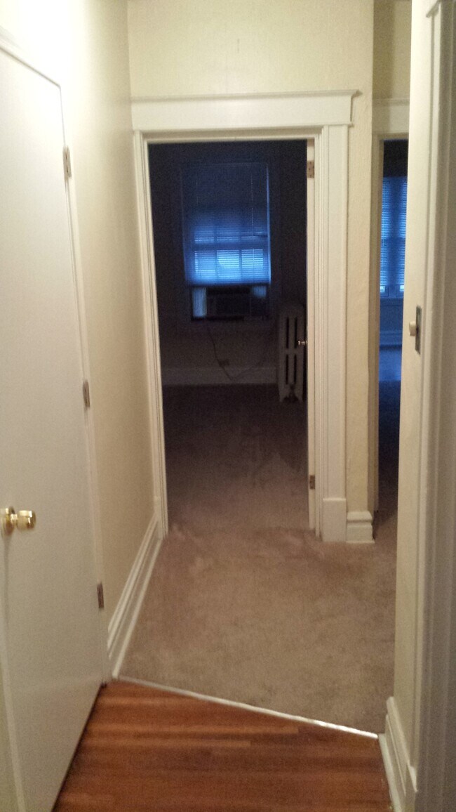Hallway - 921 De Mun Ave