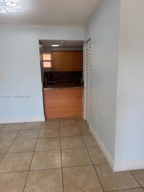 Foto del edificio - 1810 W 56th St