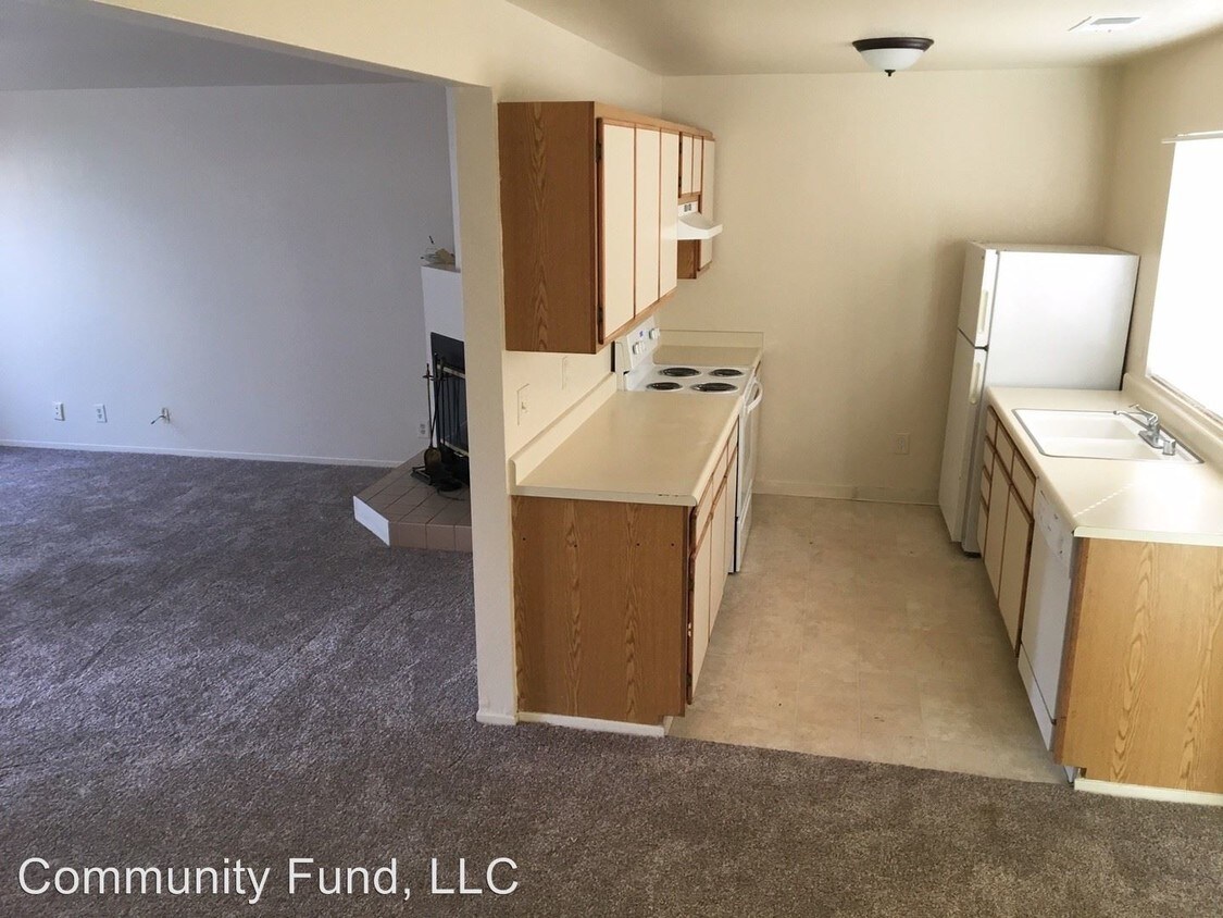 Primary Photo - 3 br, 2 bath Apartment - 600 S 2nd St.