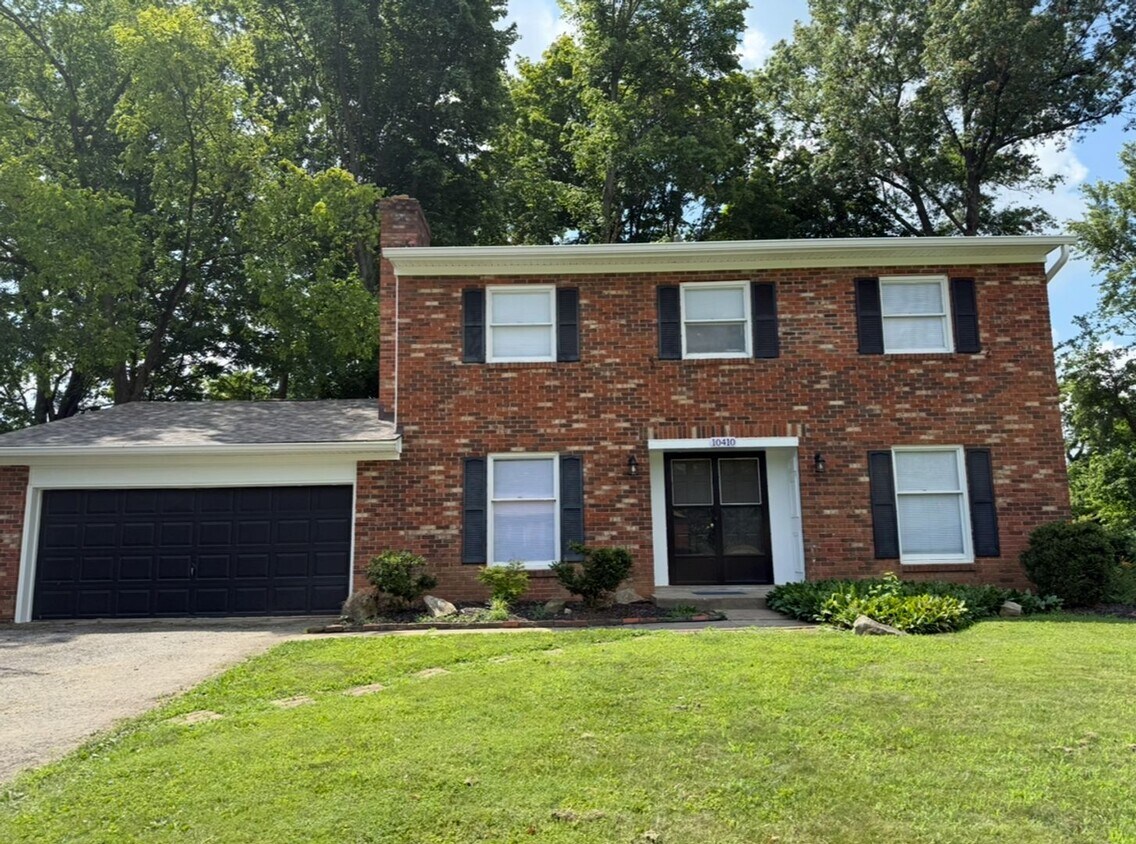 Primary Photo - EAST END HOME