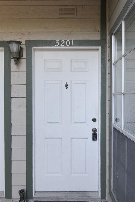 Primary Photo - 6500 Harbor Town Dr