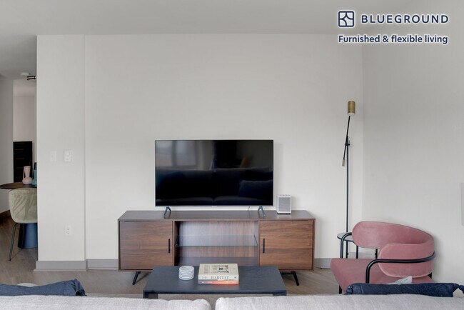 Building Photo - 1111 E Union St