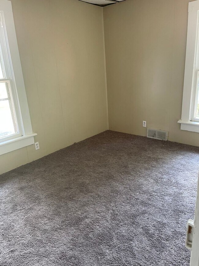 Foto del edificio - 2 Bdrm - 2 Bath Home