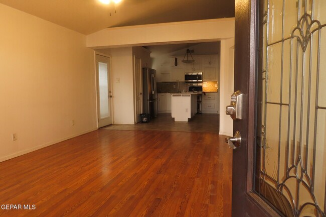 Foto del edificio - 3493 Yellow Rose St