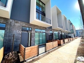 Building Photo - 877 S 200 W