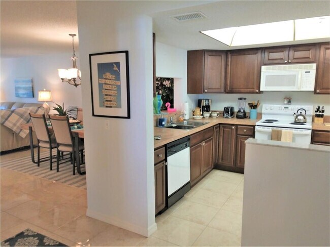 Building Photo - 307 Pine Hollow Cir