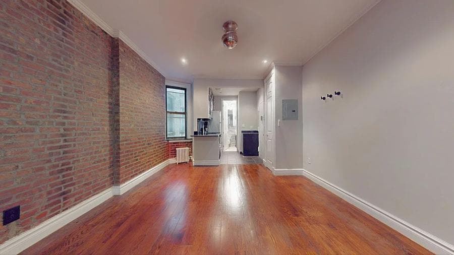 Building Photo - East 25th Street