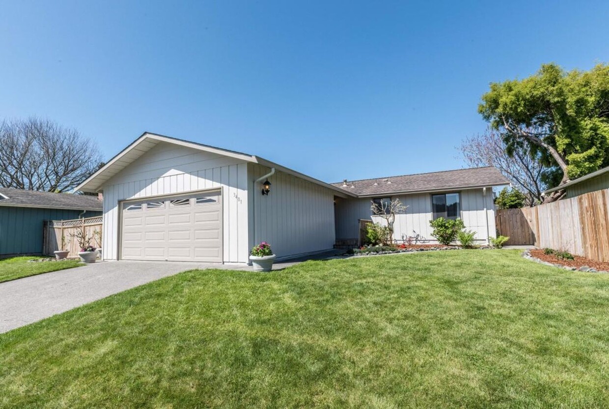 Foto principal - Three Bed Two Bath Arcata