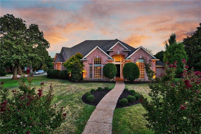 Building Photo - 700 Lakehurst Ct