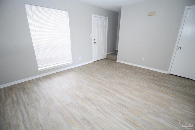 Foto del edificio - 3687 E Olive Rd