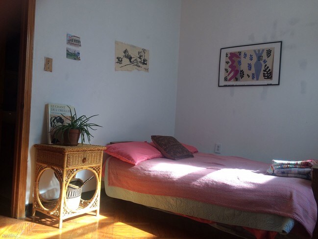 Building Photo - 1 br, 1 bath  - 990 Bushwick Ave