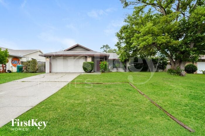 Foto principal - 1900 W Chapel Dr