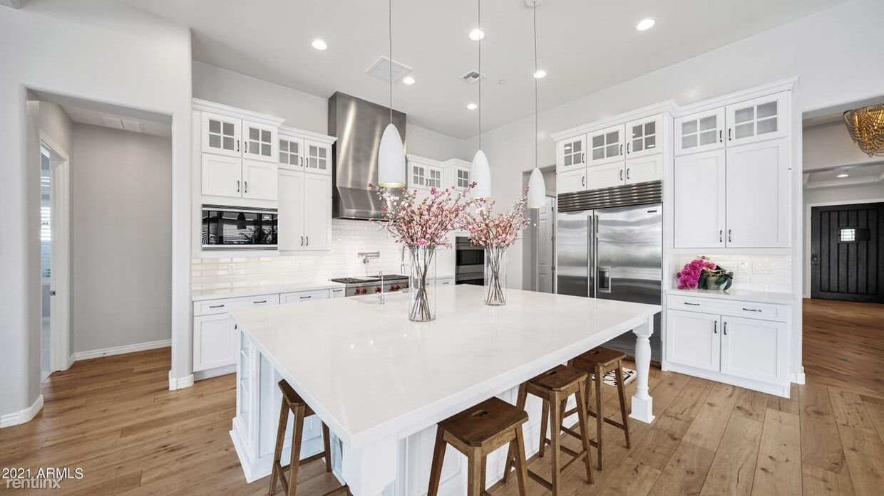 Primary Photo - 2 br, 3 bath House - 7238 E Thorntree Dr