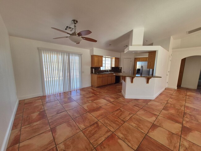 Foto del edificio - Beautiful, Huge 3 Bedroom in JT!!